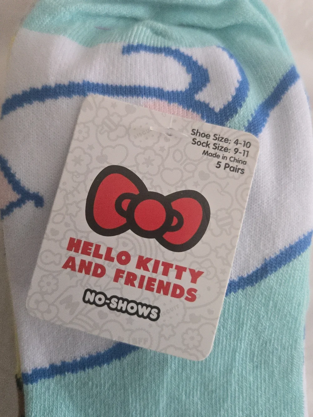 #52 Hello Kitty & Friends 5pk. Socks & Key Chain NWT